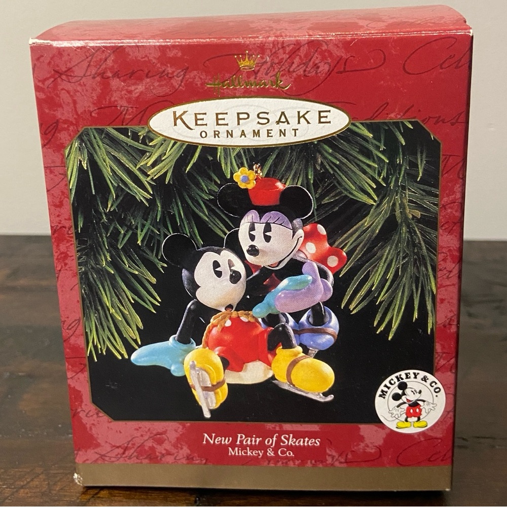VINTAGE 1997 HALLMARK KEEPSAKE ORNAMENT
Disney Mickey Mouse "New Pair of Skates”